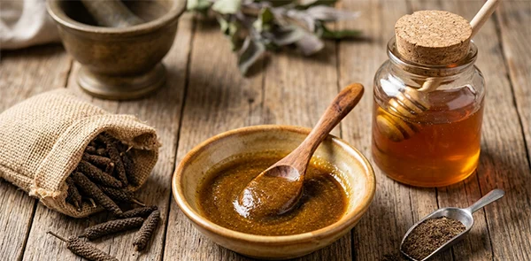 Long pepper with honey